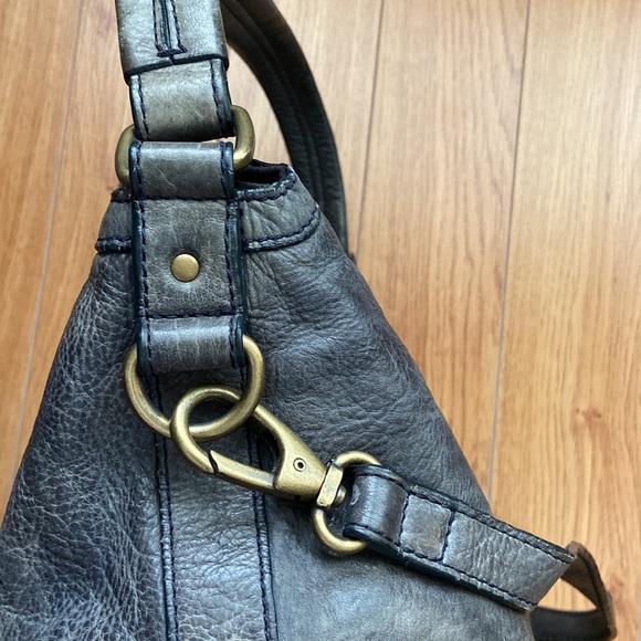 Frye & Co. leather weather worn purse with long and short straps zipper top - Picture 8 of 12